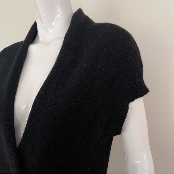 VINCE S/L Cashmere Crossover Long Vest in Black - Picture 5 of 10